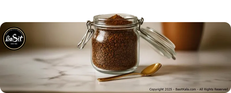 استفاده از قاشق و  ظرف مناسب برای نگهداری پودر قهوه فوری