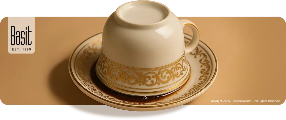 برگرداندن فنجان قهوه ترک برای فال