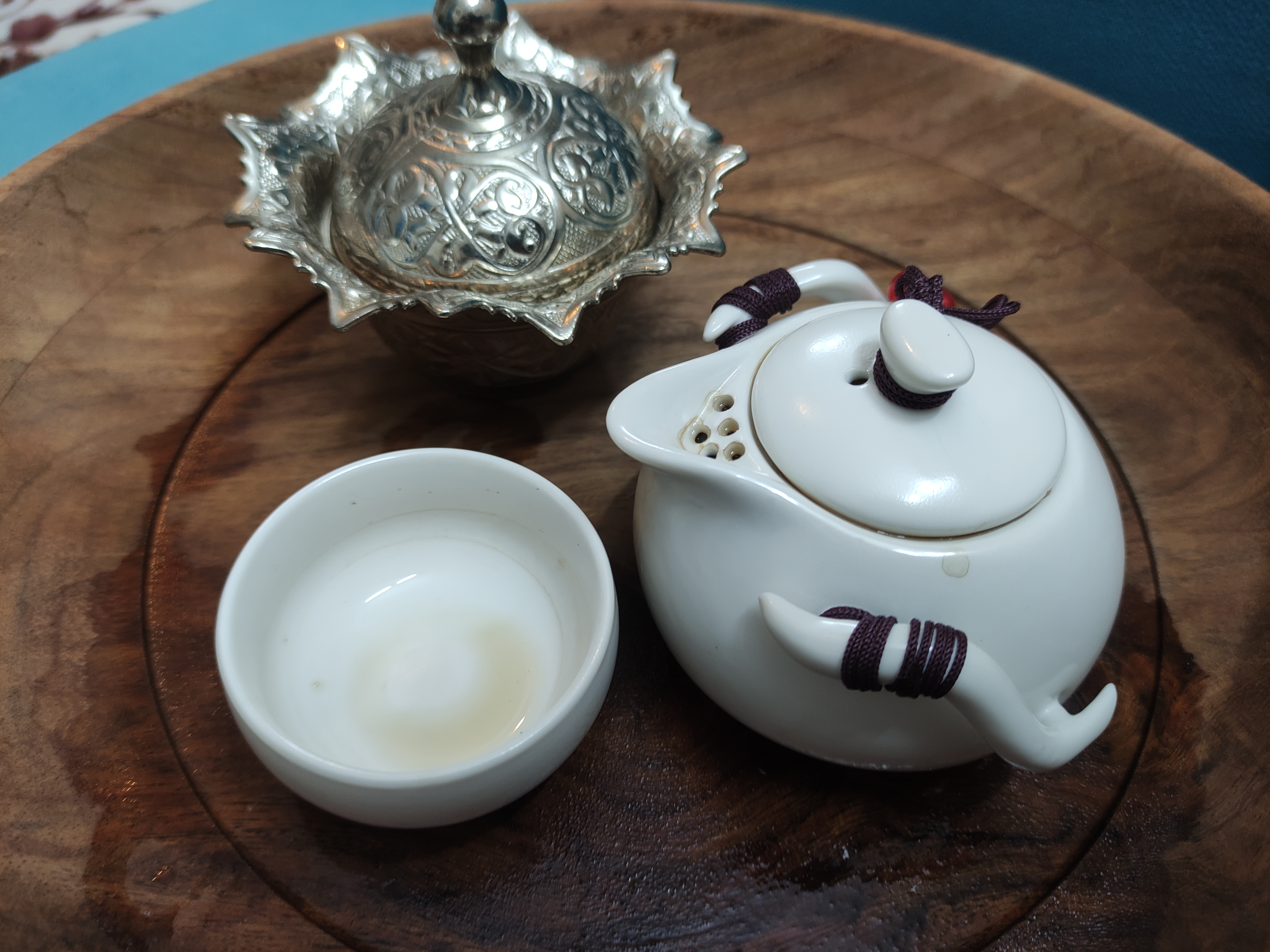 ست چای خوری سه تکه چینی قوری طرح دو دسته سبک مراسم چای گنگ فو